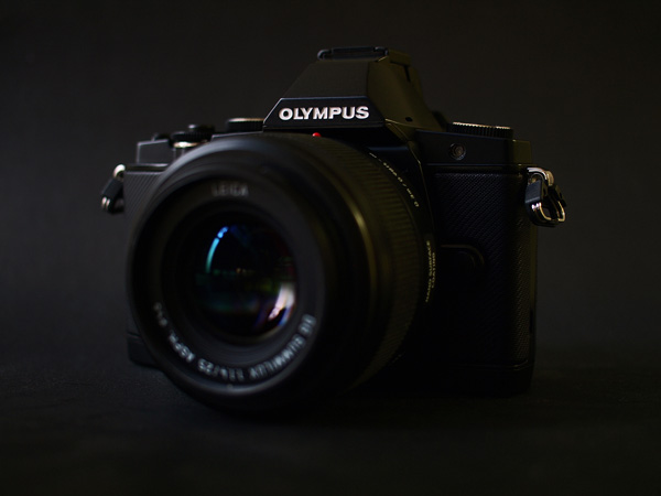 オリンパス OM-D E-M5とライカ 25mm F1.4
